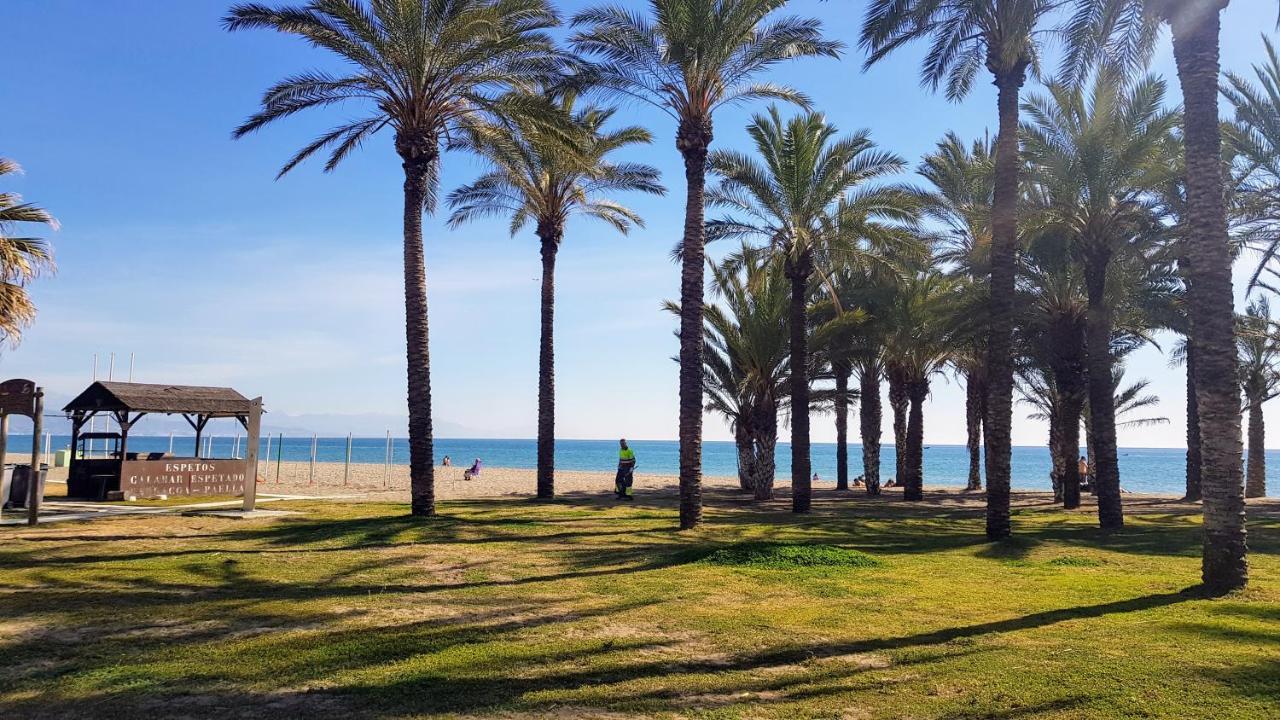 טורמולינוס Impresionante Primera Linea De Playa, Bajondillo Beach מראה חיצוני תמונה